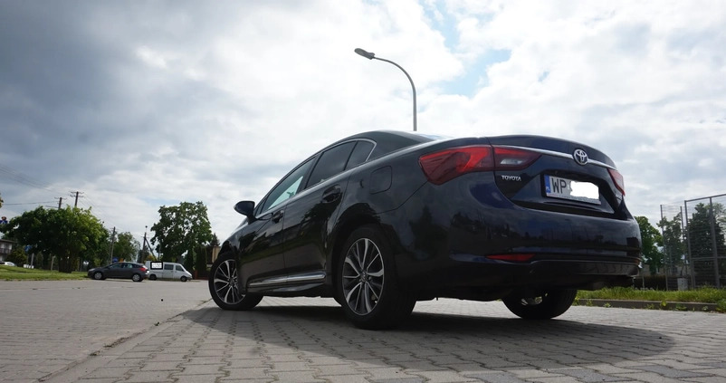 Toyota Avensis cena 65500 przebieg: 120000, rok produkcji 2015 z Płock małe 232